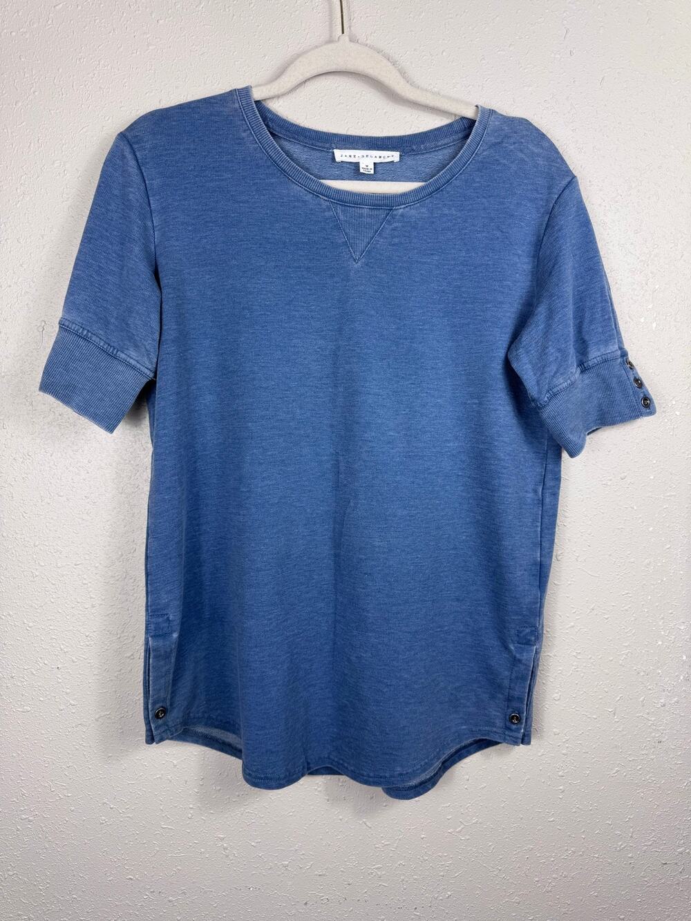 Jane & Delancey Blue white washed Top womens size Medium